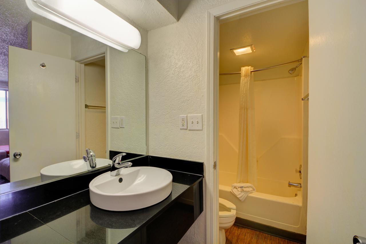 Motel 6-Oklahoma City, Ok - Frontier City Bilik gambar