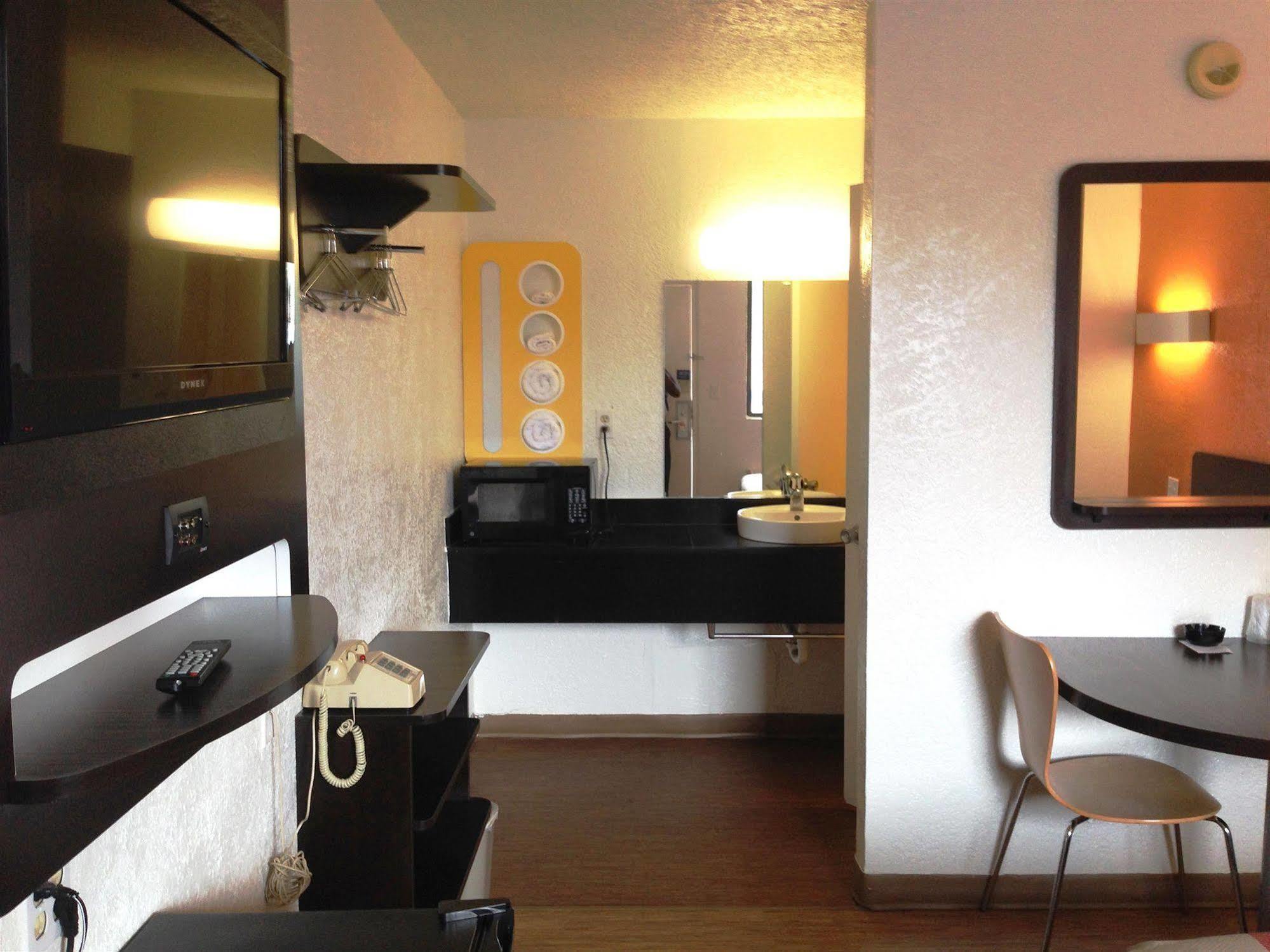 Motel 6-Oklahoma City, Ok - Frontier City Luaran gambar